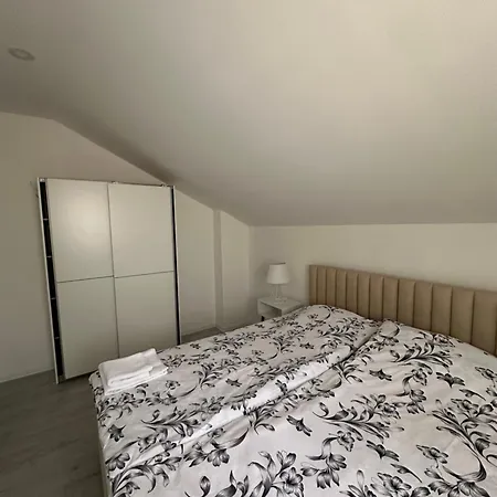 Zeleni Vrtovi *
